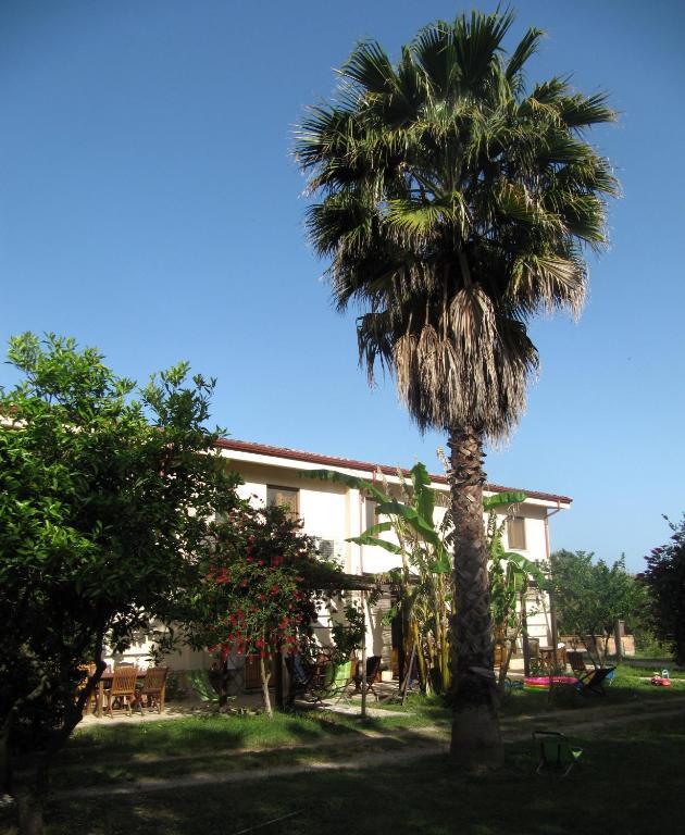 Agriturismo Torre Del Golfo Cropani Buitenkant foto