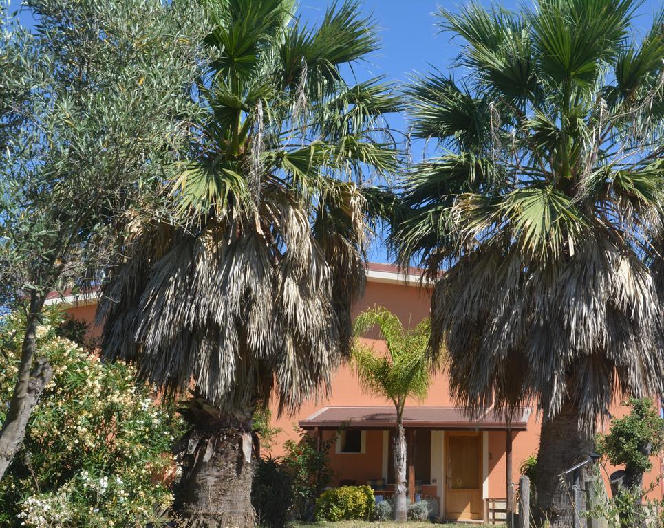 Agriturismo Torre Del Golfo Cropani Buitenkant foto