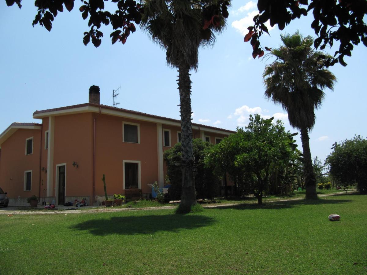 Agriturismo Torre Del Golfo Cropani Buitenkant foto